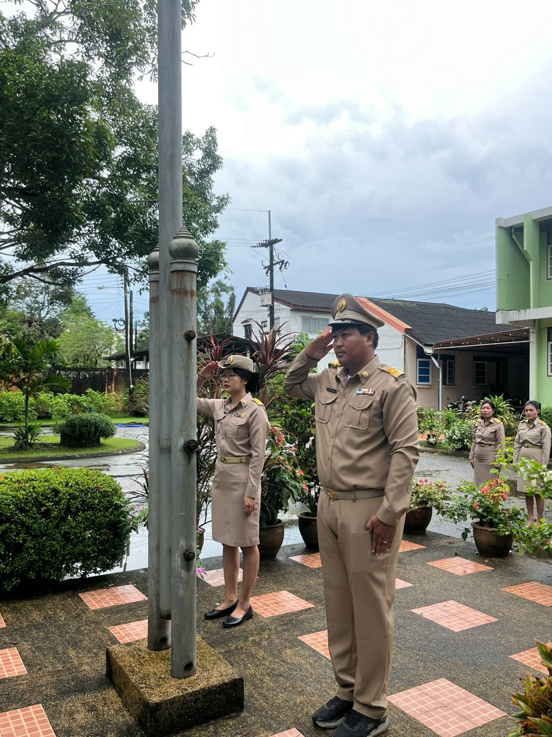 title -  ส.ป.ก.จันทบุรี จัดกิจกรรมเคารพธงชาติและเพลงชาติไทย เนื่องในวันพระราชทานธงชาติ (THAi NATional Flag DAY) 28 กันยายน ประจำปี 2569
